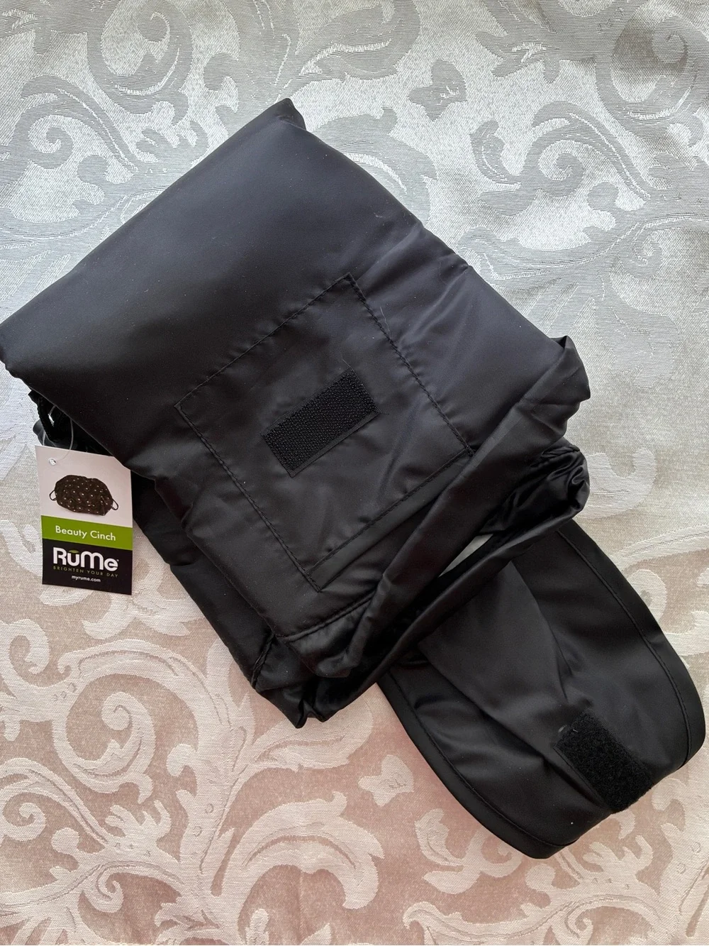 NWT RuMe Beauty Cinch Drawstring Makeup Bag Black